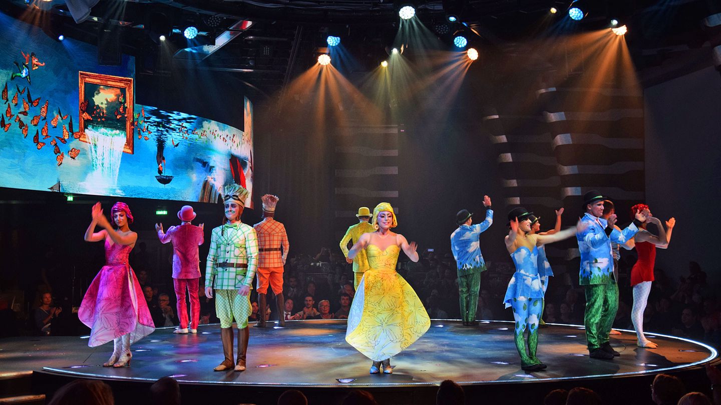 Cirque du Soleil at Sea