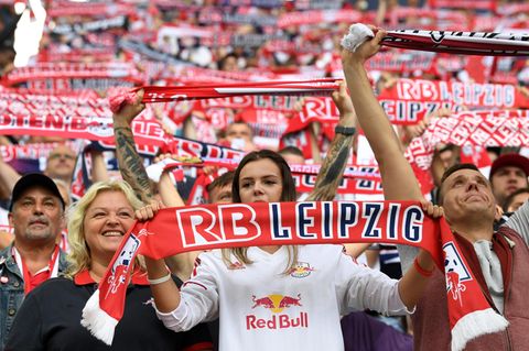 Umfrage: Wird die Bundesliga zur "Frauensache"?