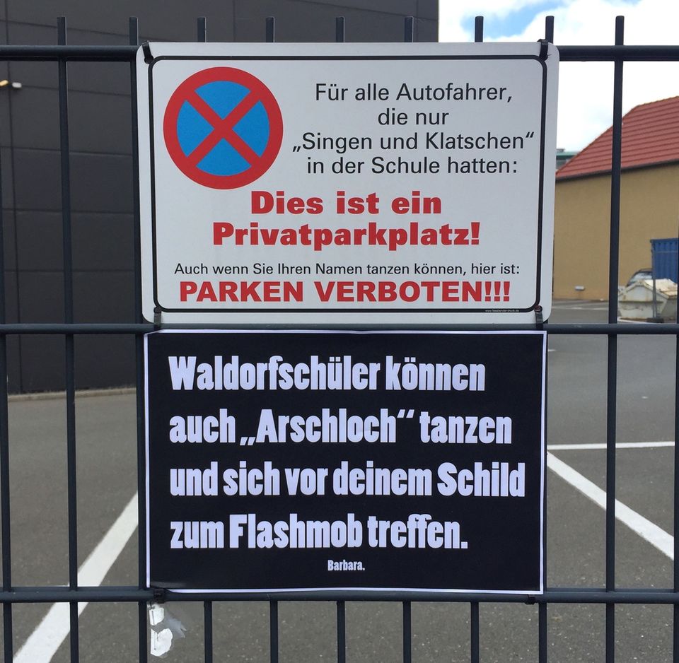 Zettelbotschaften: Bekannte Künstlerin Barbara: Facebook entschuldigt sich für Löschung dieser Bilder Zettelbotschaften: Bekannte Künstlerin Barbara: Facebook entschuldigt sich für Löschung dieser Bilder