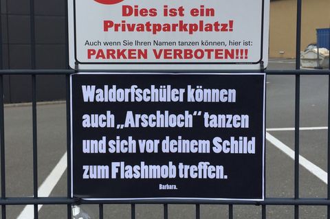 Zettelbotschaften: Bekannte Künstlerin Barbara: Facebook entschuldigt sich für Löschung dieser Bilder