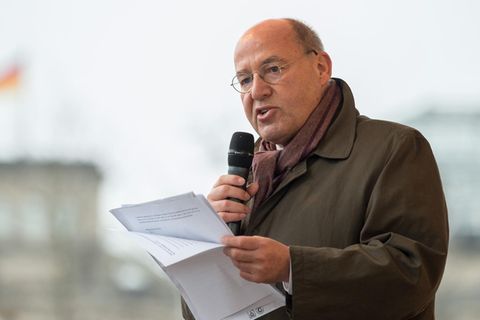 Gregor Gysi bei einer Rede in Berlin