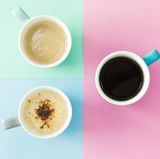 Kaffee  Der Gedanke an Kaffee aufs Zimmer zu bestellen, ist nicht verwerflich. Aber denken wir einen Moment darüber nach: Filterkaffee, der vom Personal gebracht wird, steht vermutlich schon Stunden in der Kaffeemaschine. Deshalb sollte man sich seinen Kaffee lieber selber zubereiten. Mit dem Wasserkessel im Zimmer. Auch wenn man dafür das Bett verlassen muss.