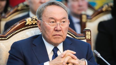 Der Präsident von Kasachstan Nursultan Nasarbajew will bis 2025 die kyrillische Schrift durch eine lateinische ersetzen
