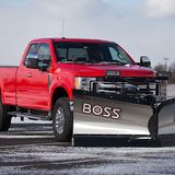 Der Boss DXT Schneepflug passt gut zum Ford F-350 Super Duty