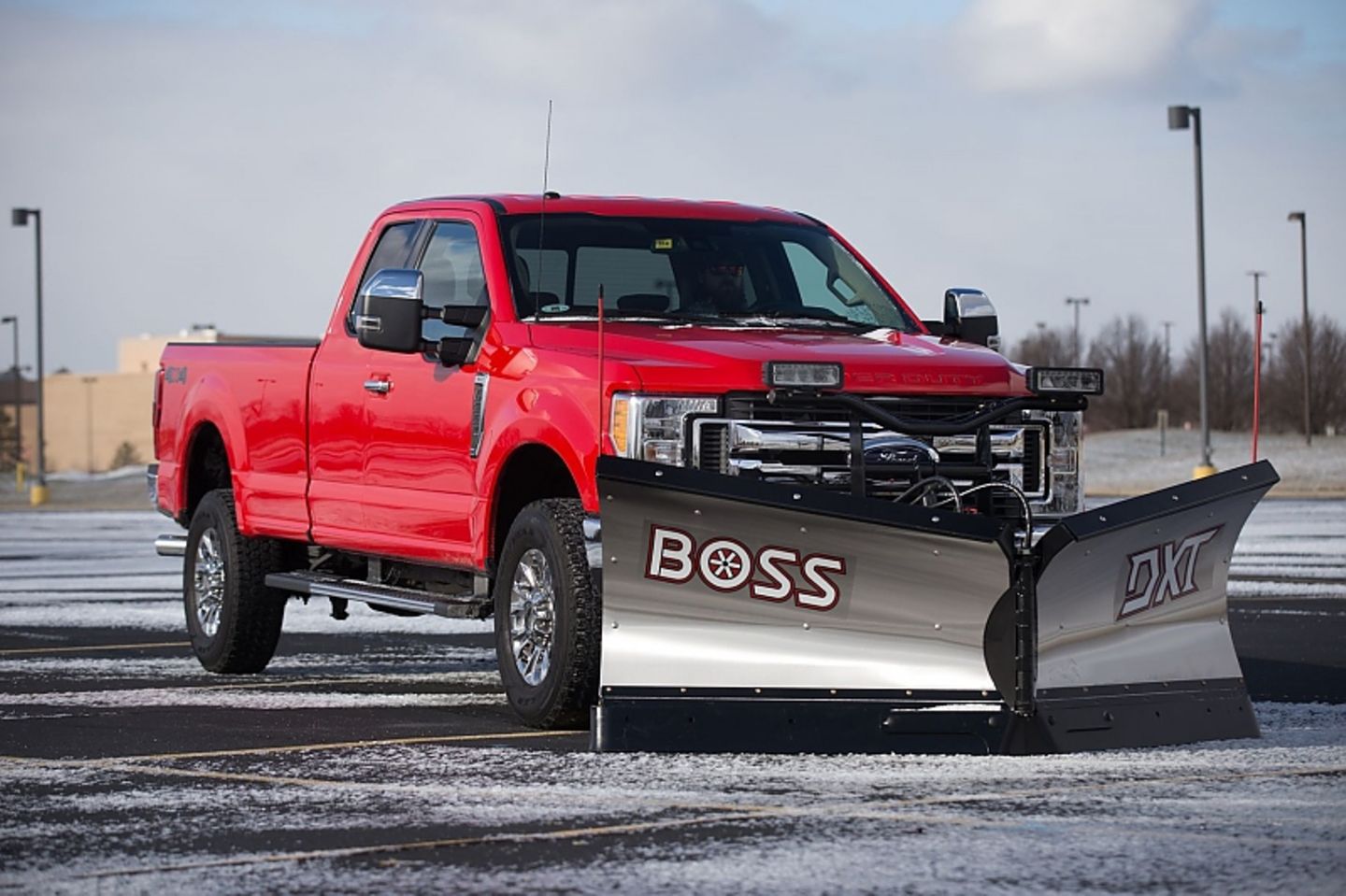 Der Boss DXT Schneepflug passt gut zum Ford F-350 Super Duty