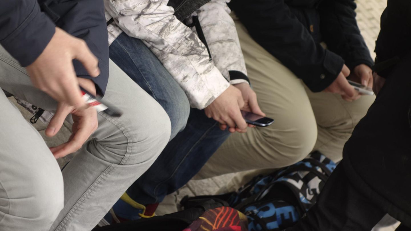 Dänemark - Ermittlungen - Jugendpornographie - Sexvideos - Facebook