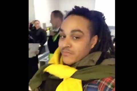 Der Brite Ryan Carney Williams hatte Ärger am Flughafen in Island. Das Resümee: Erst nach vier Tagen durfte er an Bord einer Maschine gehen, um zurück nach London zu fliegen.