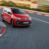 Das Fahrwerk hält den VW up! GTI auch in schnellen Kurven gut in der Spur