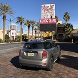 Mini Cooper S E Countryman All4 in Las Vegas - gerade frisch an der Steckdose aufgeladen