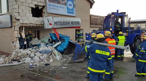 Nachrichten Aus Deutschland Toter Nach Feuer In Wohnblock Stern De