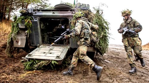 Soldaten bereiten sich vor