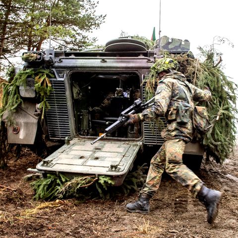 Soldaten bereiten sich vor