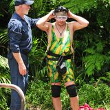 Und täglich grüßt das Murmeltier: Matthias Mangiapane muss den dritten Tag in Folge zur Dschungelprüfung. Ob das wohl an seinem emotionalen Ausraster an Tag 2 liegt? Mit Tauchbrille und Maiskolben-Badeanzug geht es ins kühle Nass.  Alle Infos zu "Ich bin ein Star - Holt mich hier raus!" im Special bei RTL.de