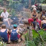 ... nach eigener Aussage sei sie noch eine Jungfrau. Sie stehe auf Männer. "Es soll alles ganz normal sein."