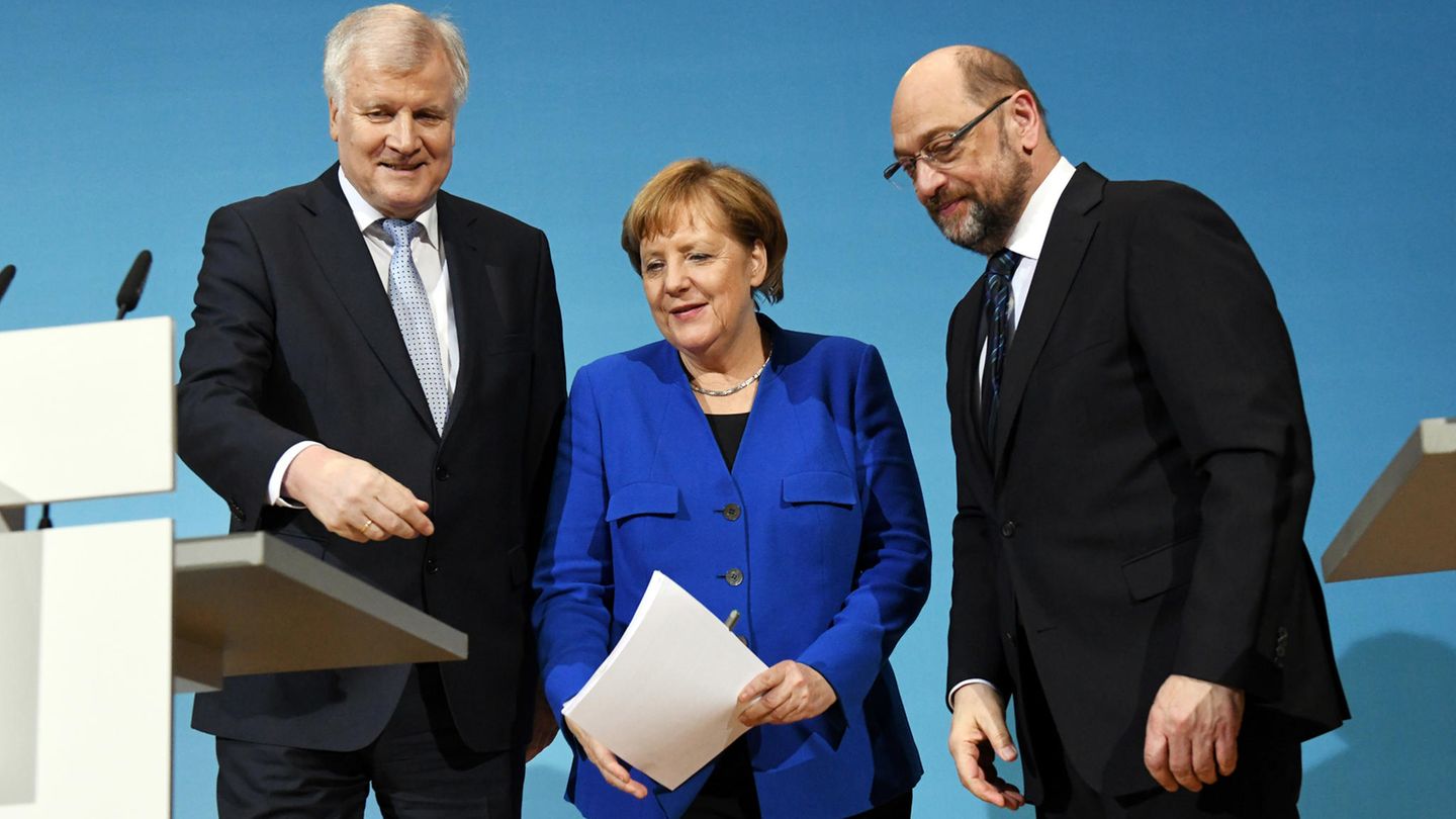 Horst Seehofer, Angela Merkel und Martin Schulz: Die Regierungsbildung nimmt Formen an, es lauern aber weiter Hürden