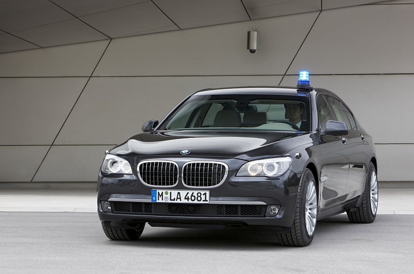BMW 760 Li Panzer