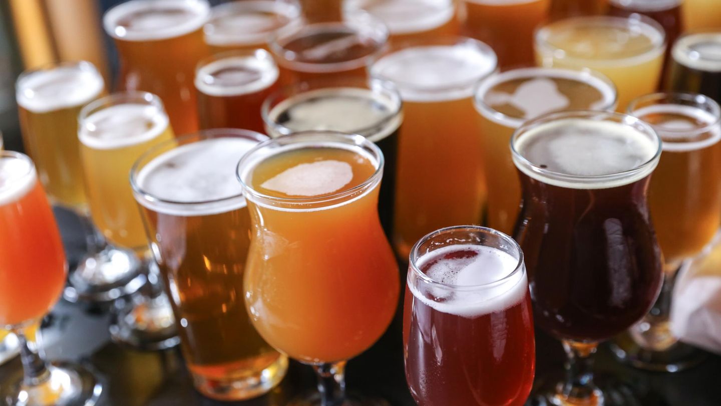 Craft Bier  Ein gutes Bier, oder ein guter Wein ist was Tolles. Nur denken Sie daran, wenn Sie schon etwas Besonderes zum Trinken mitbringen, dann bringen Sie's für alle Gäste mit und trinken Sie die besondere Flasche Craft Bier nicht allein.