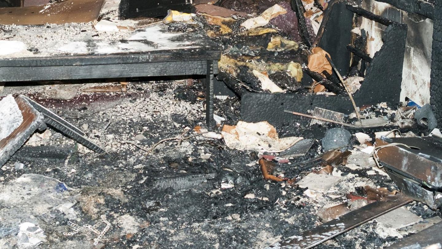 nachrichten deutschland - Buchen: Leichenteile in Brandschutt entdeckt