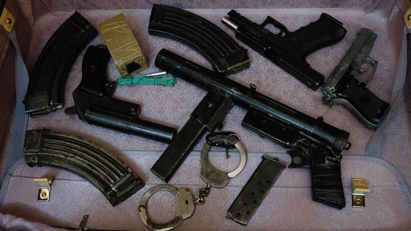 Waffenkoffer des Dealers Samo