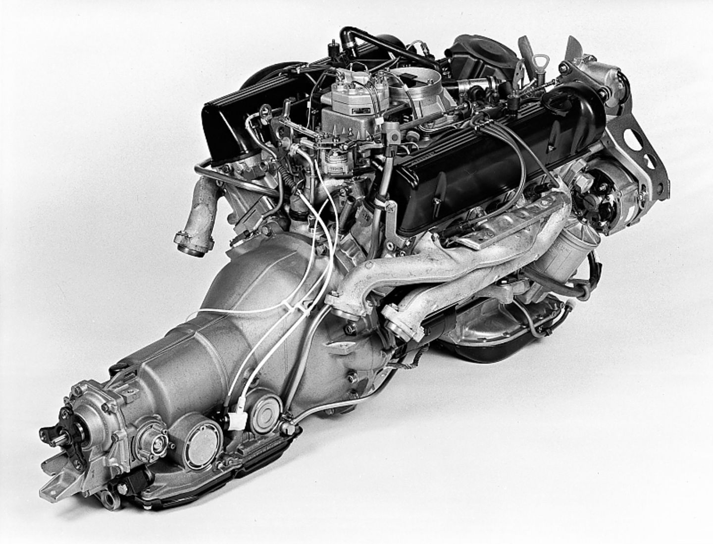 Mercedes 560 SEL Baureihe W 126 - Motor und Viergangautomatik