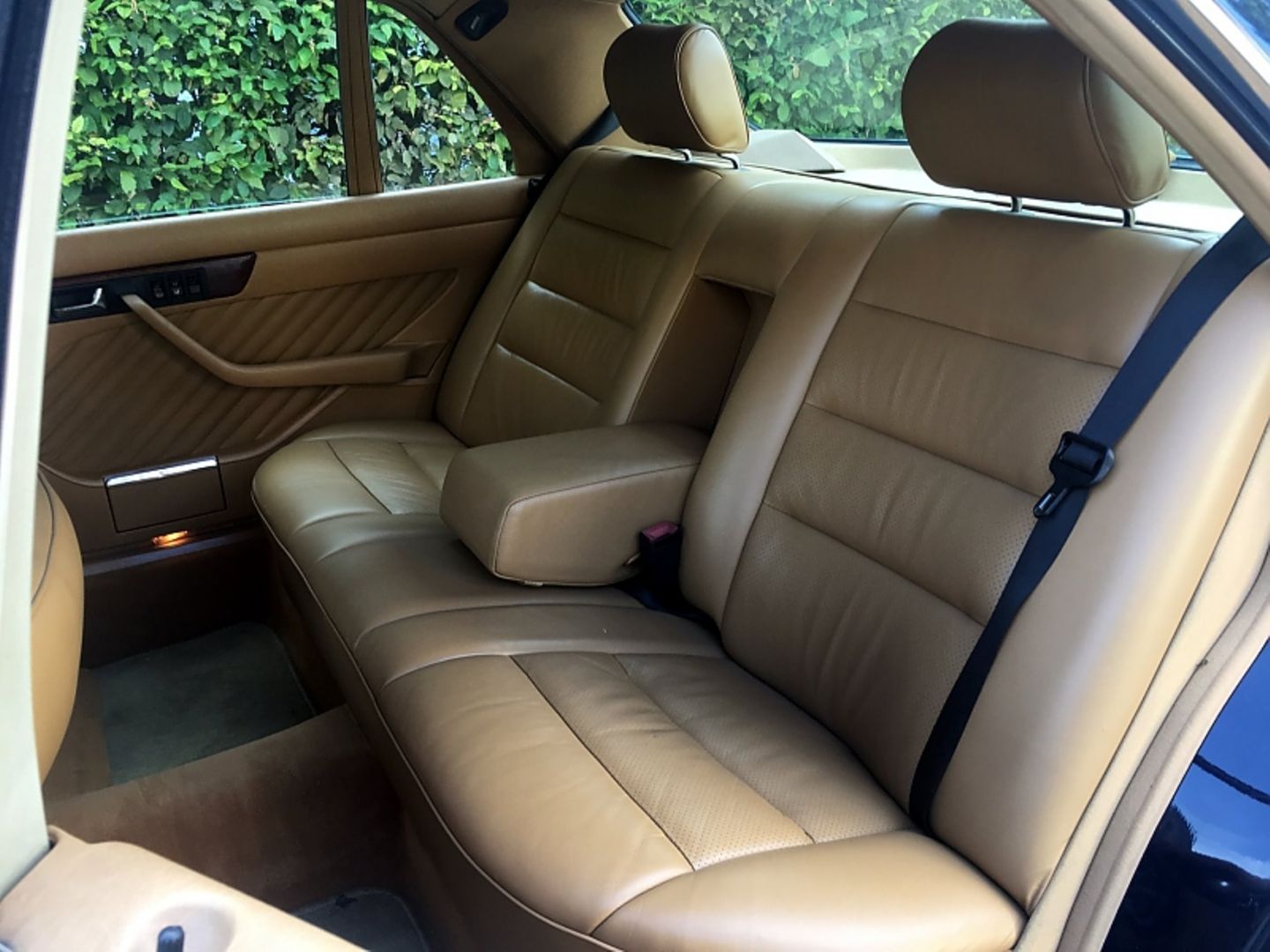 Mercedes 560 SEL Baureihe W 126