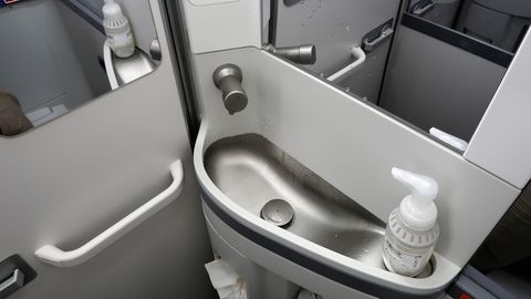 Handwaschbecken in einer Boeing 737 Max