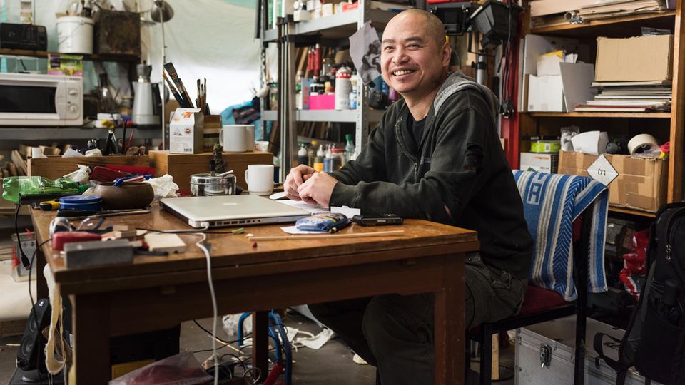 Vietnamesische Gemeinde in Berlin: Nguyen Xuan Huy ist heute freischaffender Künstler Nguyen Xuan Huy ist heute freischaffender Künstler
