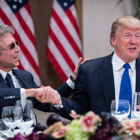 SAP-Chef Bill McDermott (l.) und Donald Trump beim Abendessen in Davos