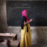 Hirack Makando: "Chongoleani ist ein kleines Fischerdorf am Meer. Hier schmeckt sogar das Wassers salzig.  ROLAND BROCKMANN - REAL PEOPLE OF EAST AFRICA Text und Fotografie von Roland Brockmann.  18,00 Euro
