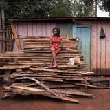 Roselyn Wanguthi Murithi: "Seit zwei Jahren habe ich einen Freund. Wir waren auch schon mal über Nacht in einem Hotel. Aber richtig viel ist zwischen uns noch nicht passiert."    ROLAND BROCKMANN - REAL PEOPLE OF EAST AFRICA Text und Fotografie von Roland Brockmann.  18,00 Euro