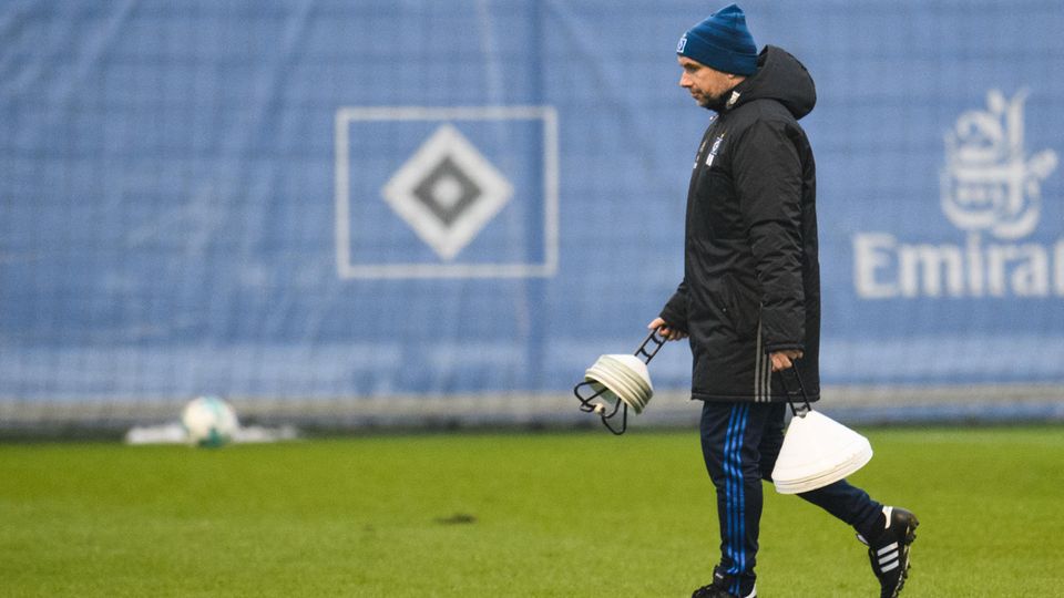 Der HSV steht vor dem Fall ins Bodenlose. Die Insolvenz ist viel schlimmer als der Abstieg.