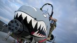 Die Hauptwaffe ist eine Gatling-Maschinenkanone vom Kaliber 30 Millimeter.