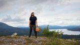 Mit dem Korb geht Magnus Nilsson auf Streifzug
