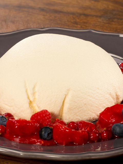 Sommerlicher Nachtisch: Diese Joghurt-Bombe sorgt für fruchtige Geschmacksexplosionen
