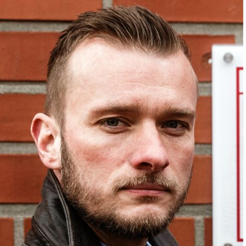 Steven Baack, Leiter der Ermittlungsgruppe "Cold Cases" der Hamburger Polizei, und die vermisste Hilal Ercan