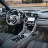 Die Sechsgang-Handschaltung ist präzise