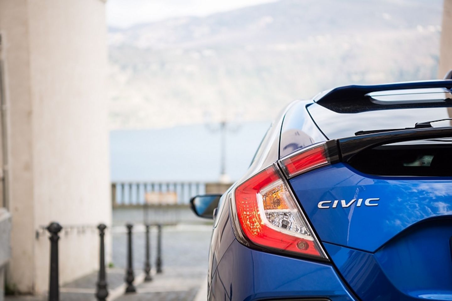 Nach hinten ist der Honda Civic 1.6 i-DTEC unübersichtlich