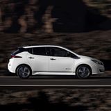 Auch von der Seite wirkt der Nissan Leaf deutlich dynamischer