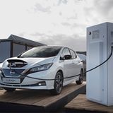 An einer Schnelladesäule lässt sich der Akku des Nissan Leaf in weniger als einer Stunde neu laden