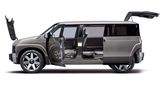 Der Toyota TJ Cruiser hat natürlich Schiebetüren.