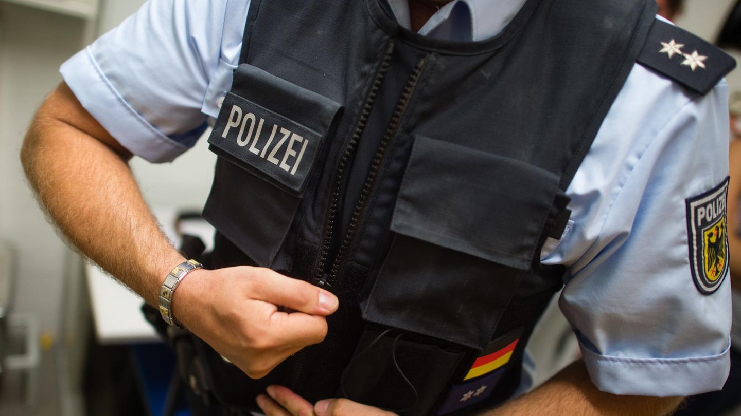 Ein Beamter der Bundespolizei