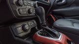 Der Jeep Renegade Trailhawk kommt mit 9-Stufen-Automatik