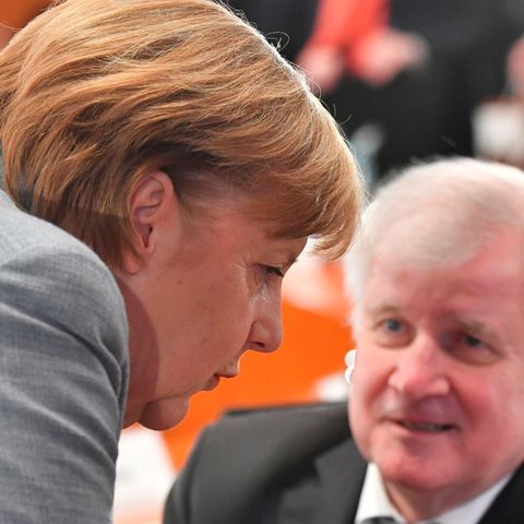 In einem neuen GroKo-Kabinett ist bisher nur Angela Merkel sicher gesetzt.