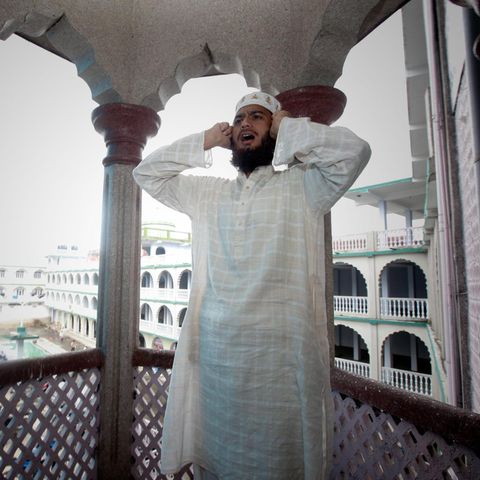 Muezzin beim Gebetsruf