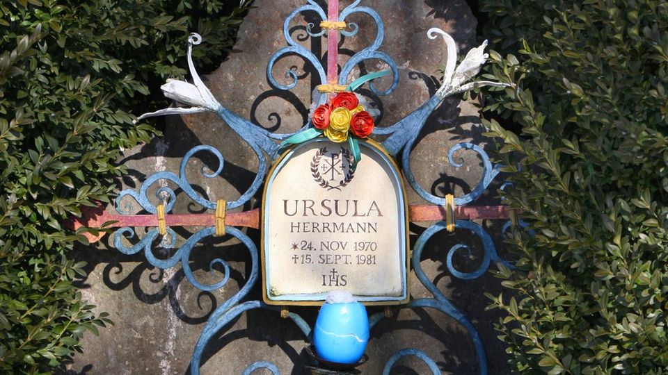 Das Grab des Entführungsopfers Ursula Herrmann, aufgenommen 2009