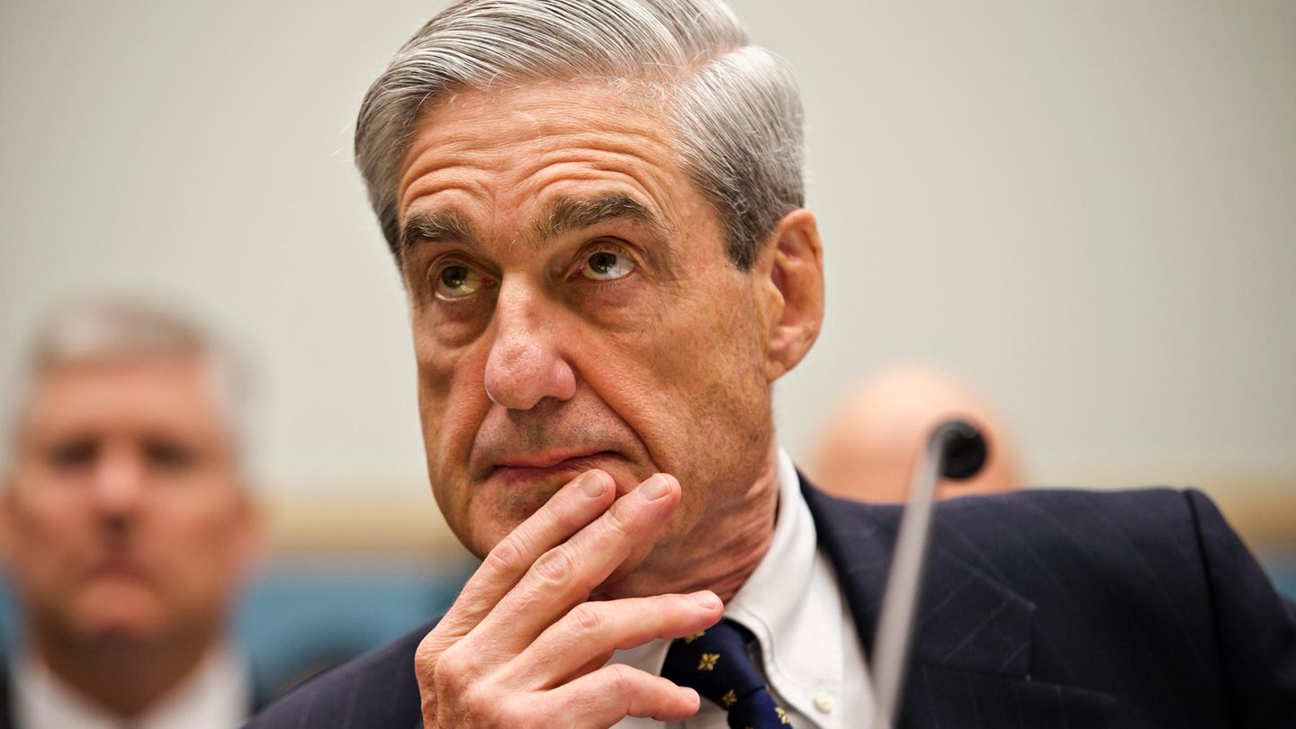 Robert Mueller FBI
