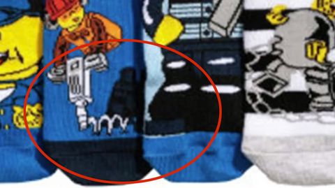 Pikantes Detail: H&M muss Socken zurückrufen