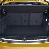 Umständlich sind die hohe Ladekante und die enge Luke