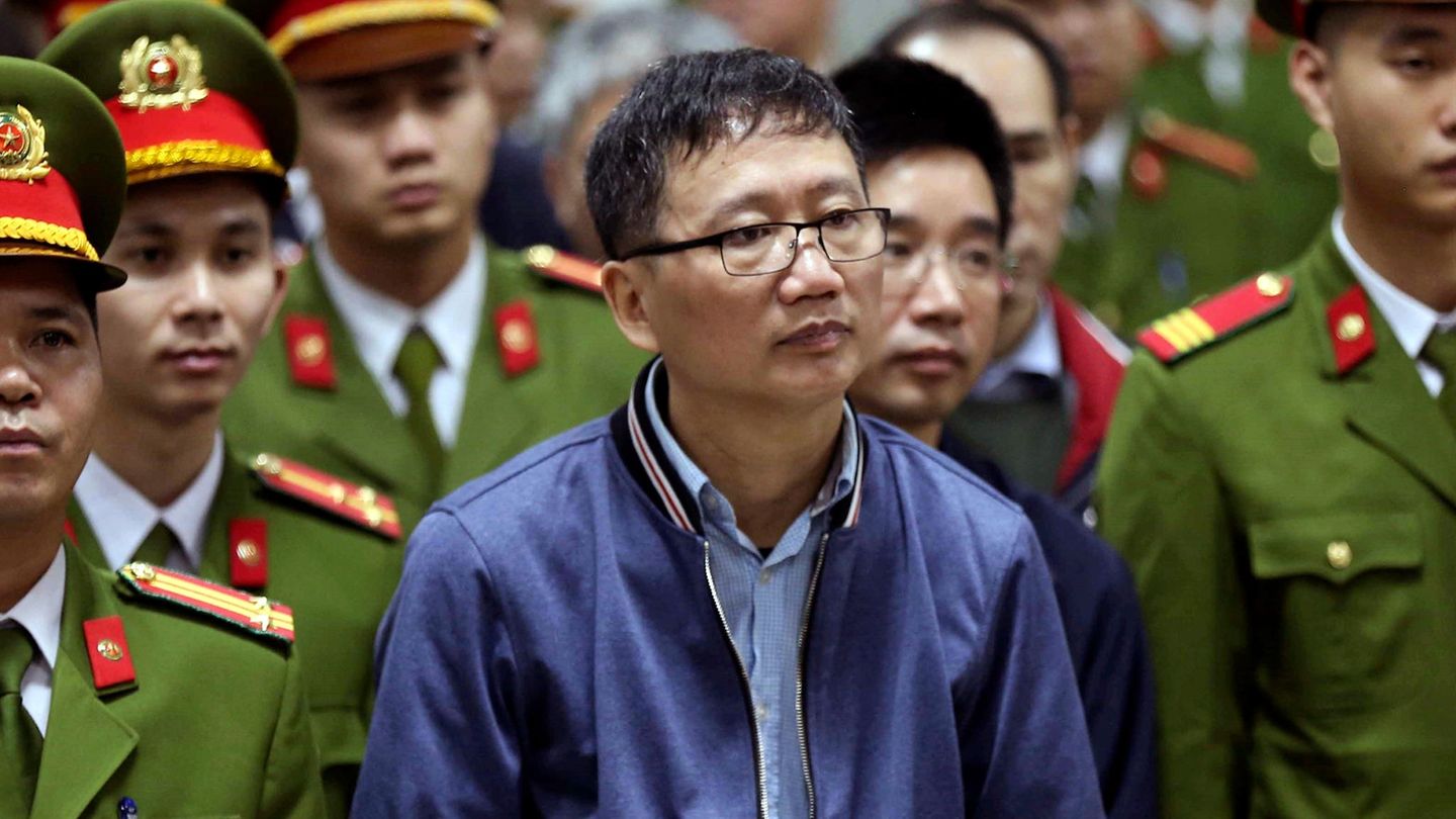 Trinh Xuan Tanh, der mutmaßlich entführte Geschäftsmann aus Berlin, im Gerichtssaal in Hanoi, Vietnam.