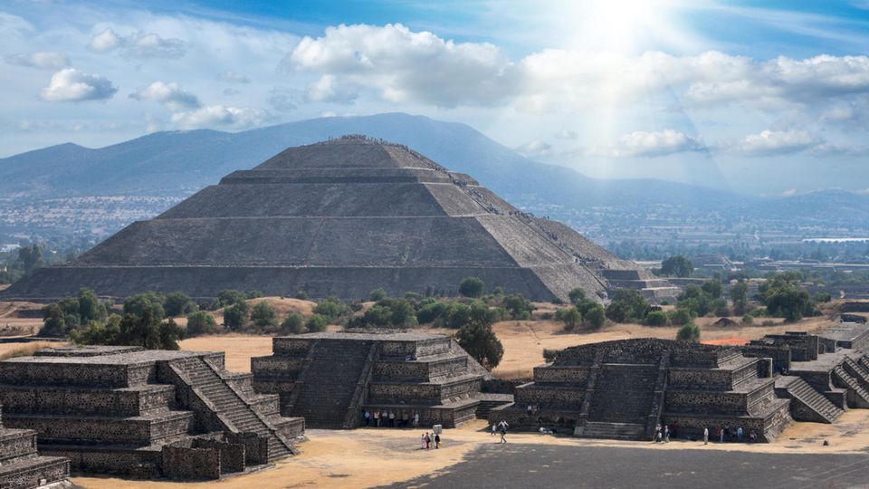 Prähispanischen Schätze: Indigene Kultur: die Sonnenpyramide in Teotihuacán Indigene Kultur: die Sonnenpyramide in Teotihuacán